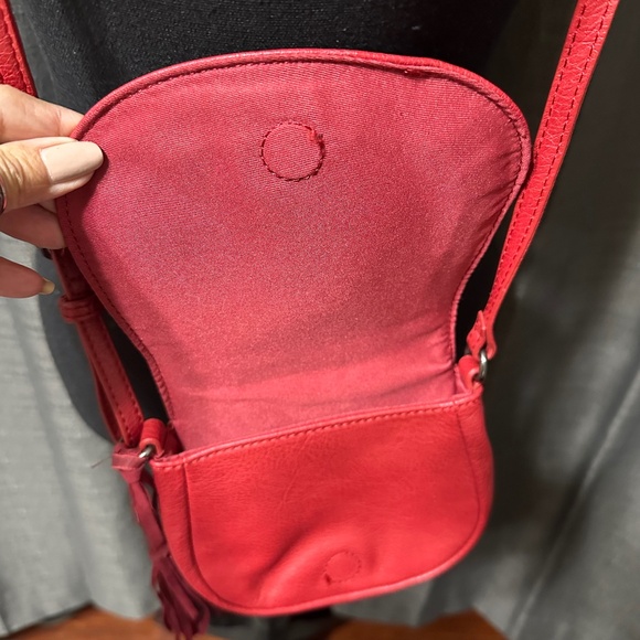 Lucky Brand Red small Shoulder/Crossbody Bag. - Picture 9 of 15